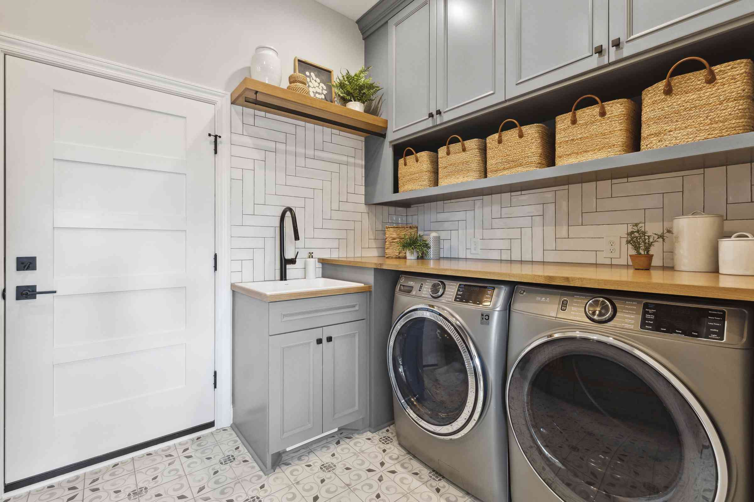 laundry_room_remodeling_geneva_illinois_5.jpeg